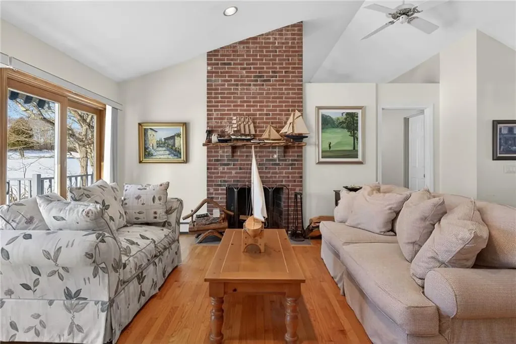 19 Wicklow Road Westerly RI 02891