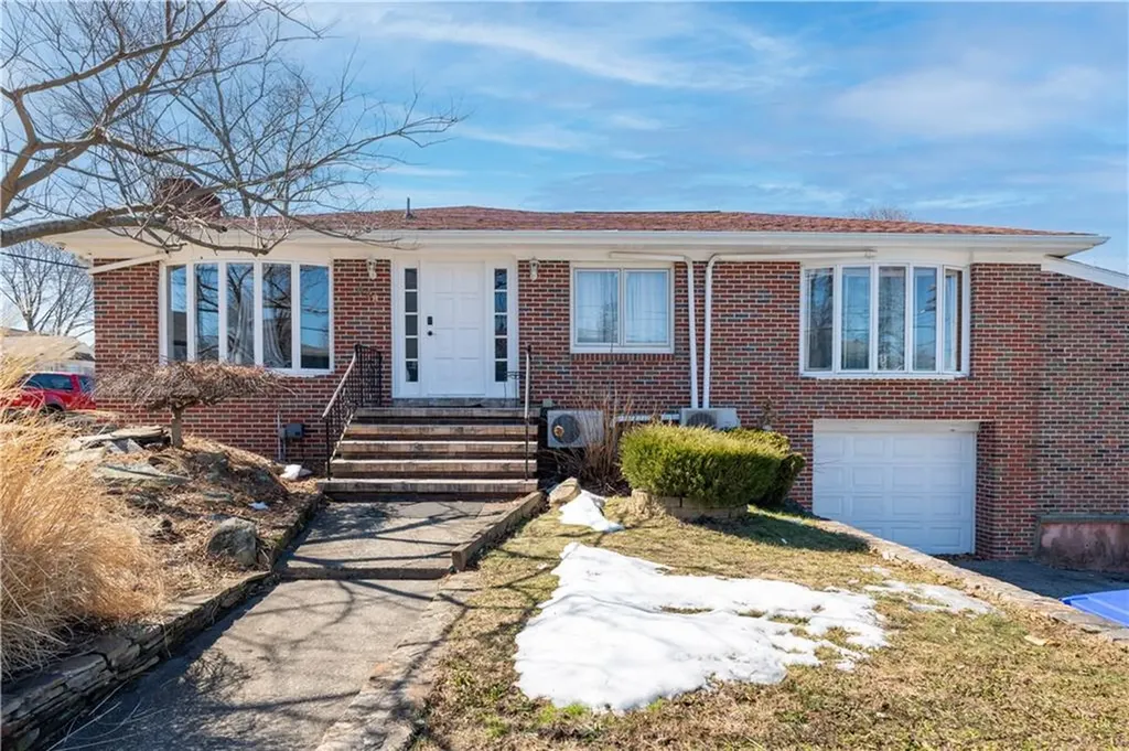 928 Admiral Street Providence RI 02904