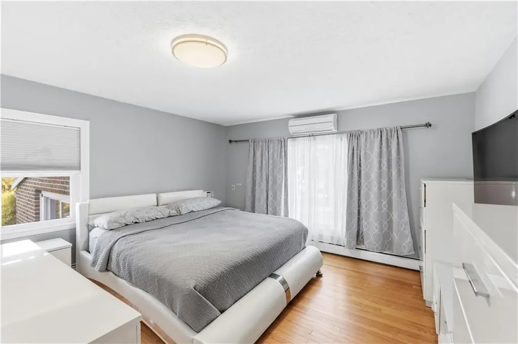 928 Admiral Street Providence RI 02904