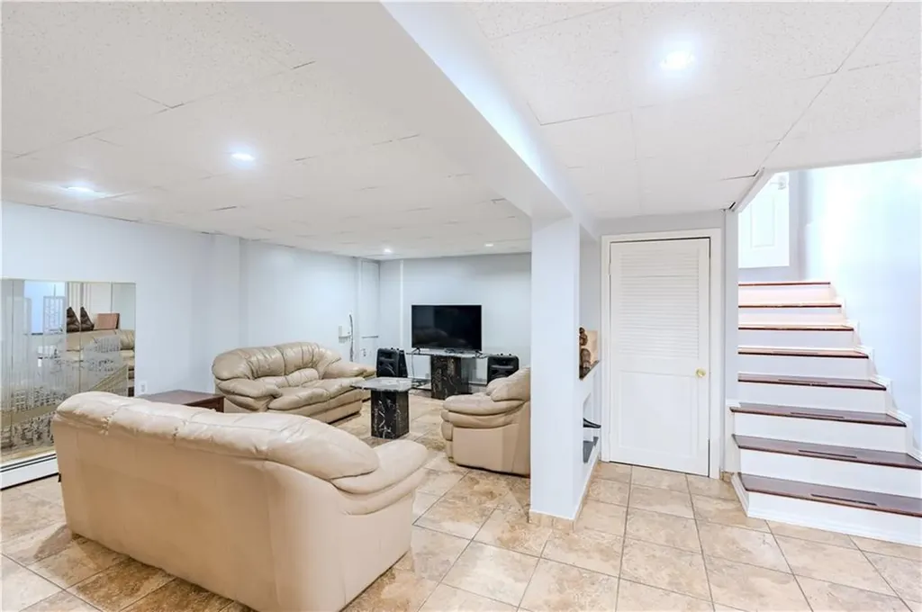 928 Admiral Street Providence RI 02904