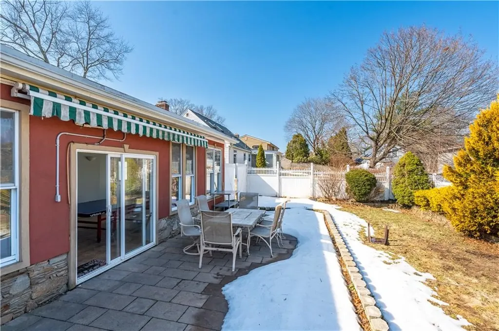 928 Admiral Street Providence RI 02904