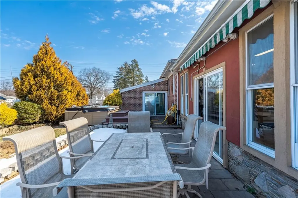 928 Admiral Street Providence RI 02904