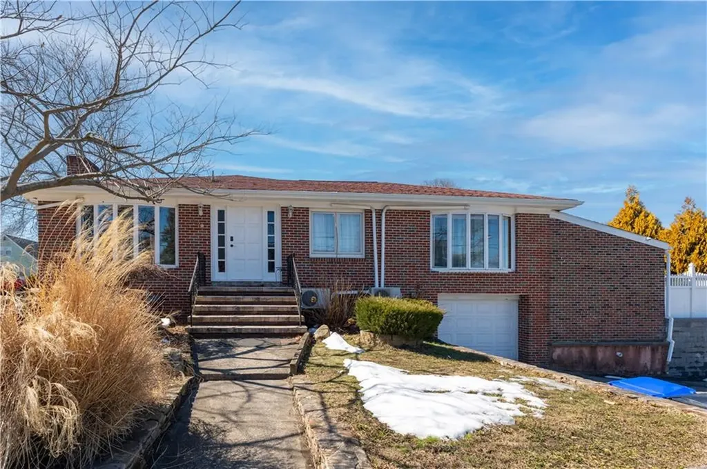 928 Admiral Street Providence RI 02904