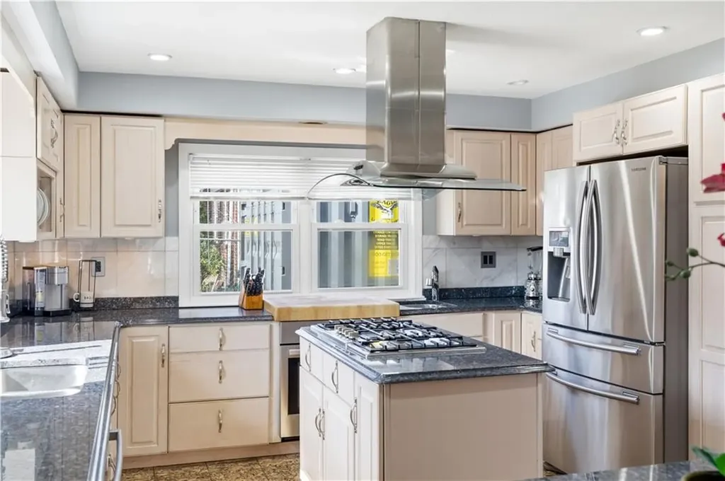 928 Admiral Street Providence RI 02904