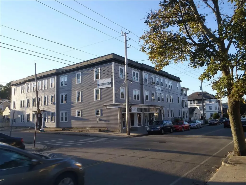 422 Pawtucket Avenue Pawtucket RI 02860