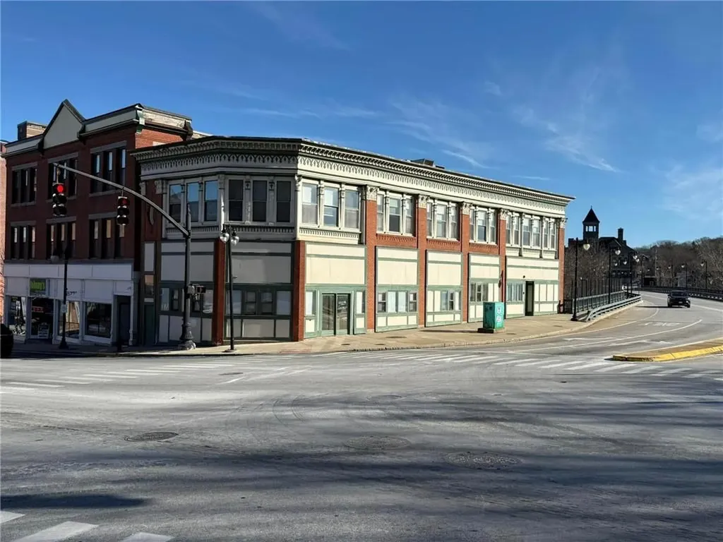 12 Court Street Woonsocket RI 02895