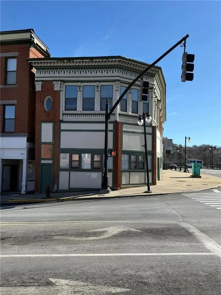 12 Court Street Woonsocket RI 02895