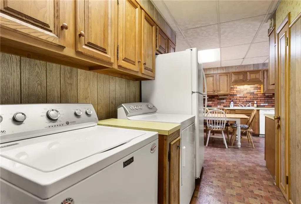 85 Stillwater Road Smithfield RI 02917