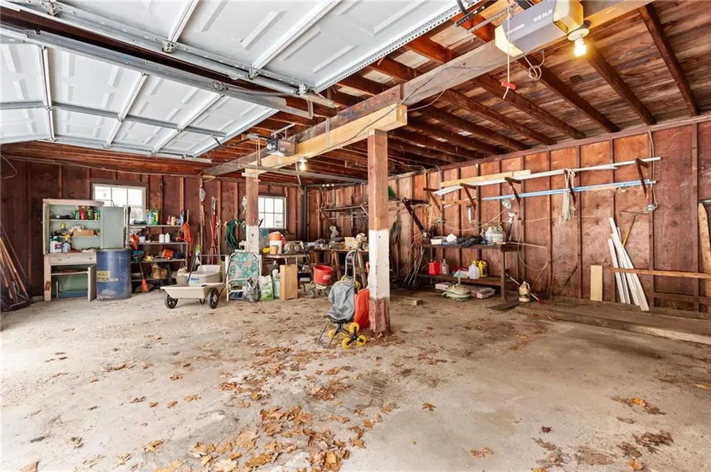 85 Stillwater Road Smithfield RI 02917