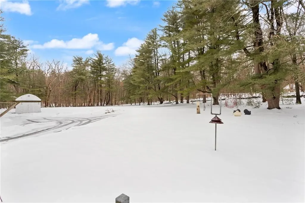 85 Stillwater Road Smithfield RI 02917