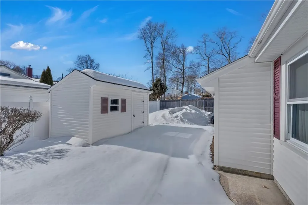 137 Colonial Avenue Cumberland RI 02864