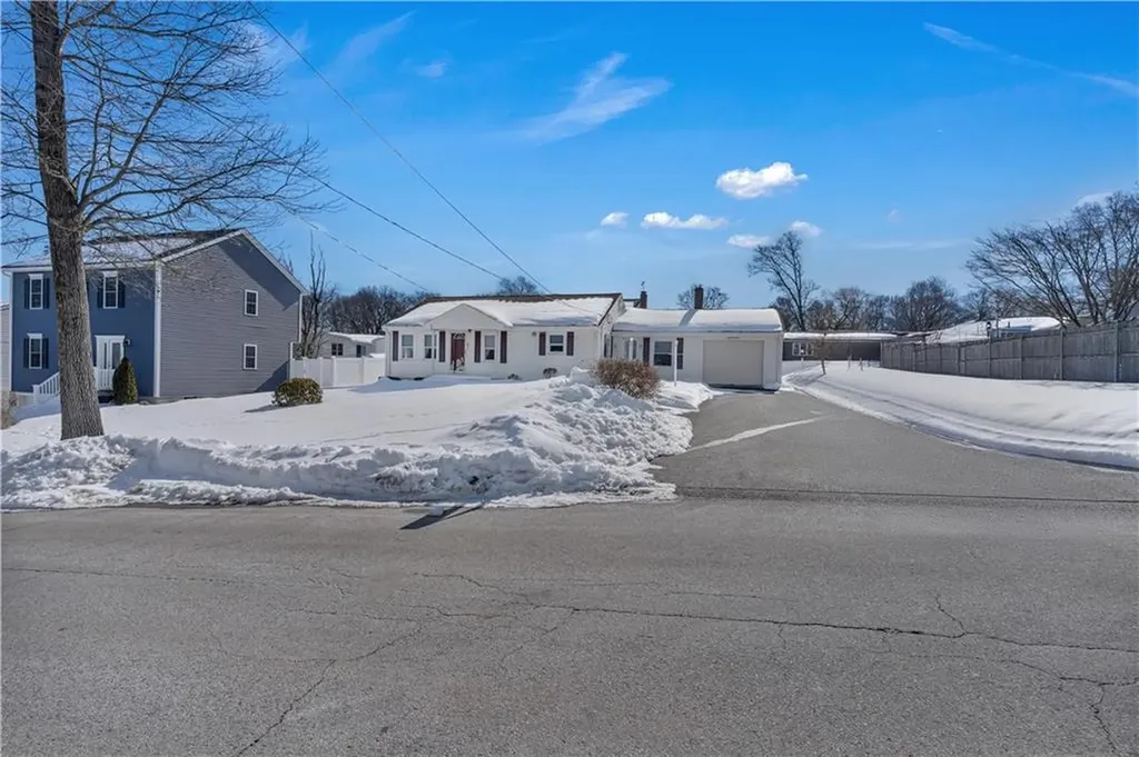 137 Colonial Avenue Cumberland RI 02864