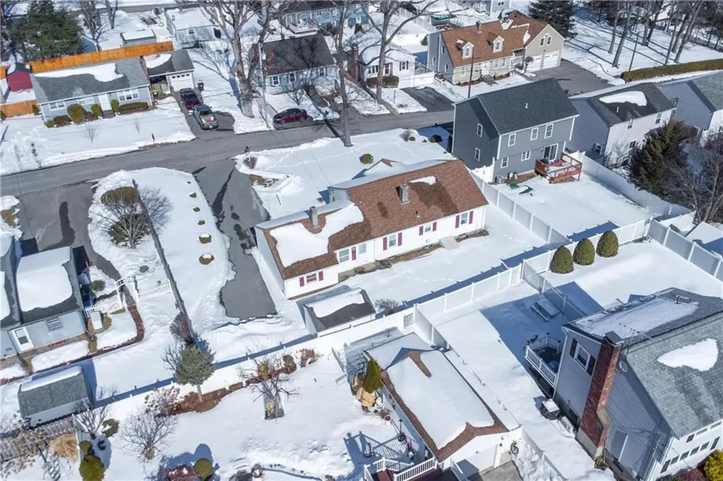 137 Colonial Avenue Cumberland RI 02864