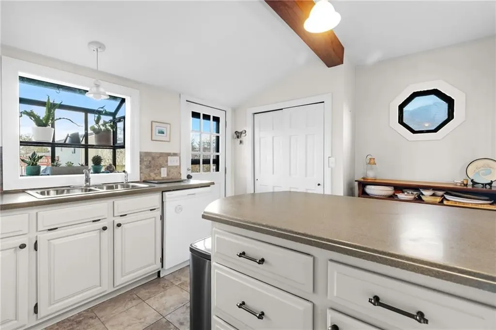 151 Ives Road Warwick RI 02818