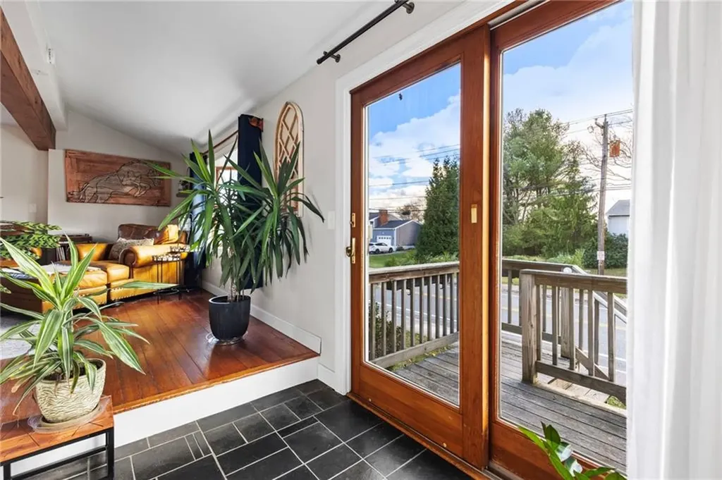 151 Ives Road Warwick RI 02818