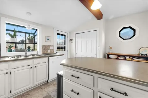 151 Ives Road Warwick RI 02818