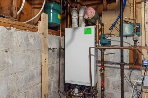 151 Ives Road Warwick RI 02818