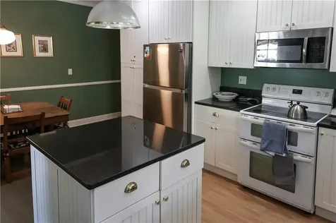6 Howe Avenue Newport RI 02840