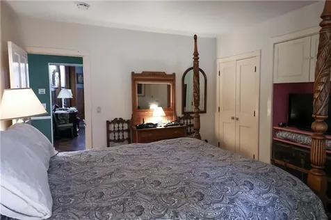 6 Howe Avenue Newport RI 02840