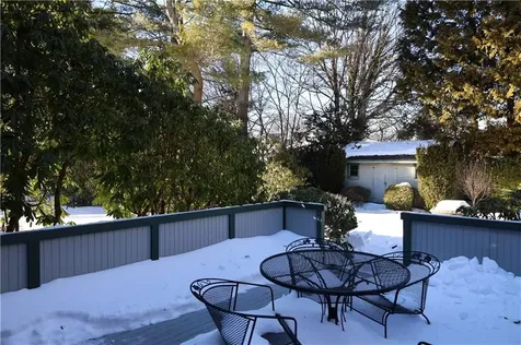 6 Howe Avenue Newport RI 02840