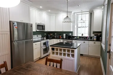 6 Howe Avenue Newport RI 02840
