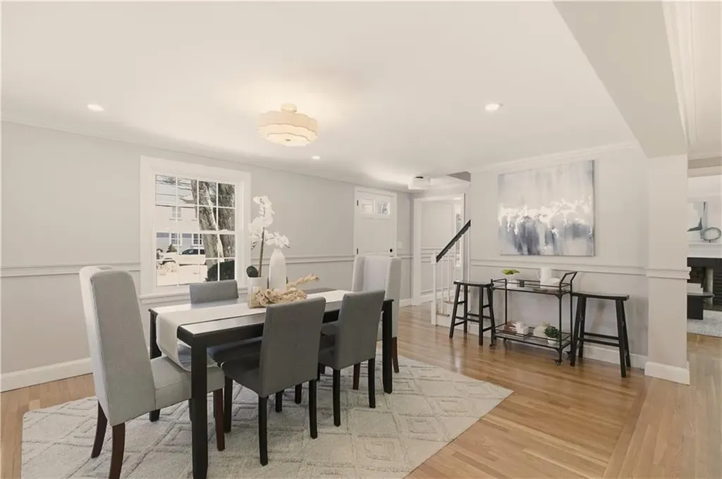 26 Tiffany Circle Barrington RI 02806