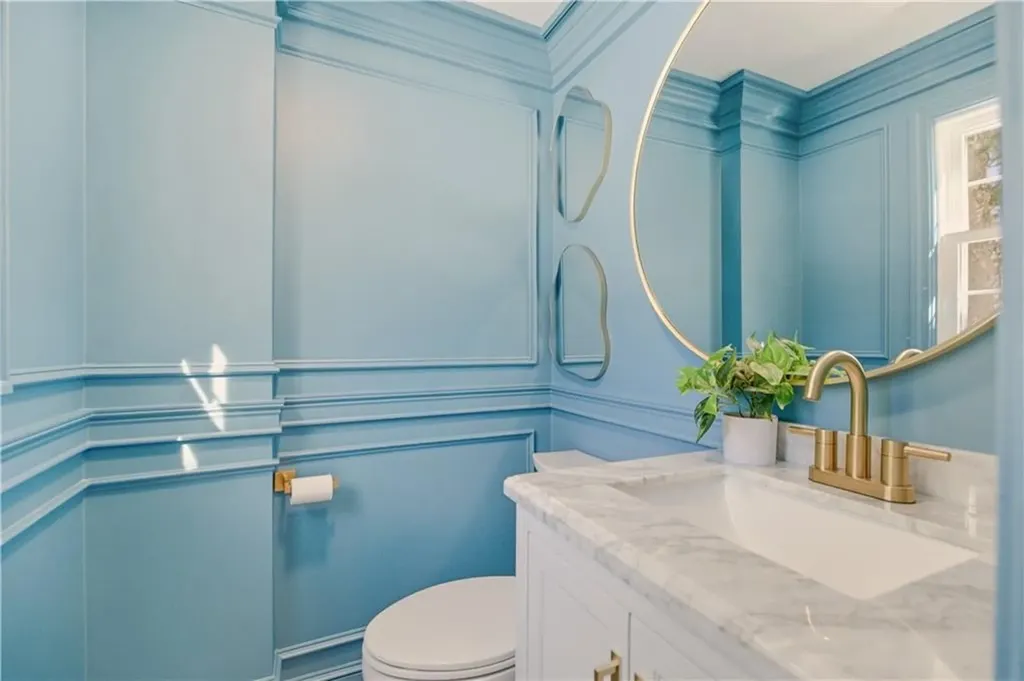 26 Tiffany Circle Barrington RI 02806