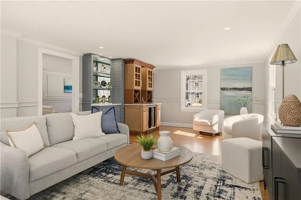 26 Tiffany Circle Barrington RI 02806