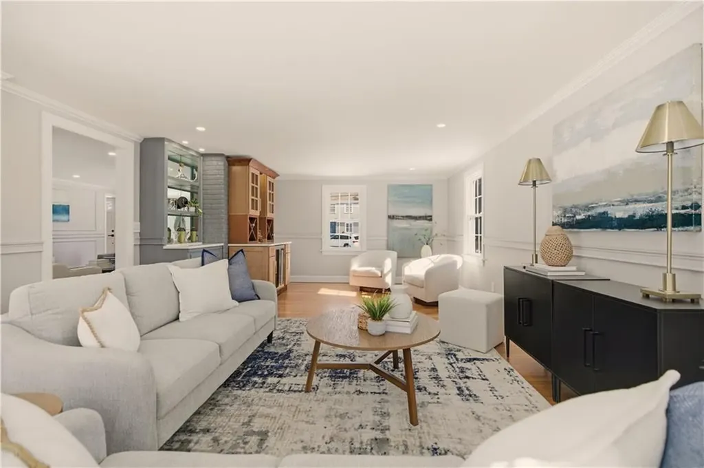 26 Tiffany Circle Barrington RI 02806