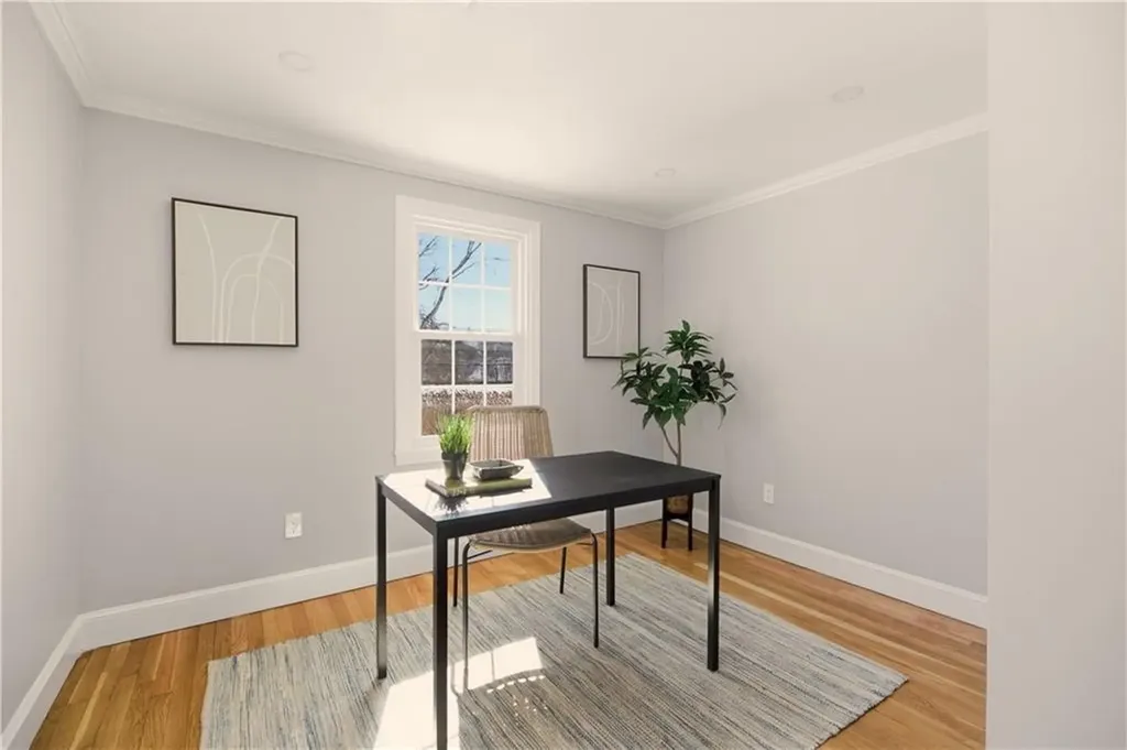 26 Tiffany Circle Barrington RI 02806