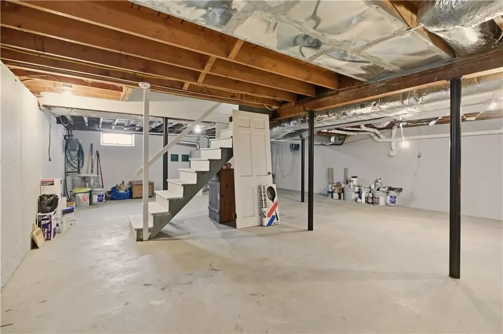 26 Tiffany Circle Barrington RI 02806