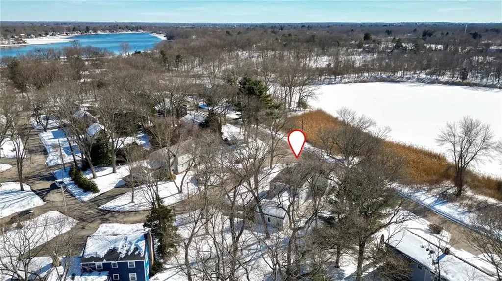 26 Tiffany Circle Barrington RI 02806