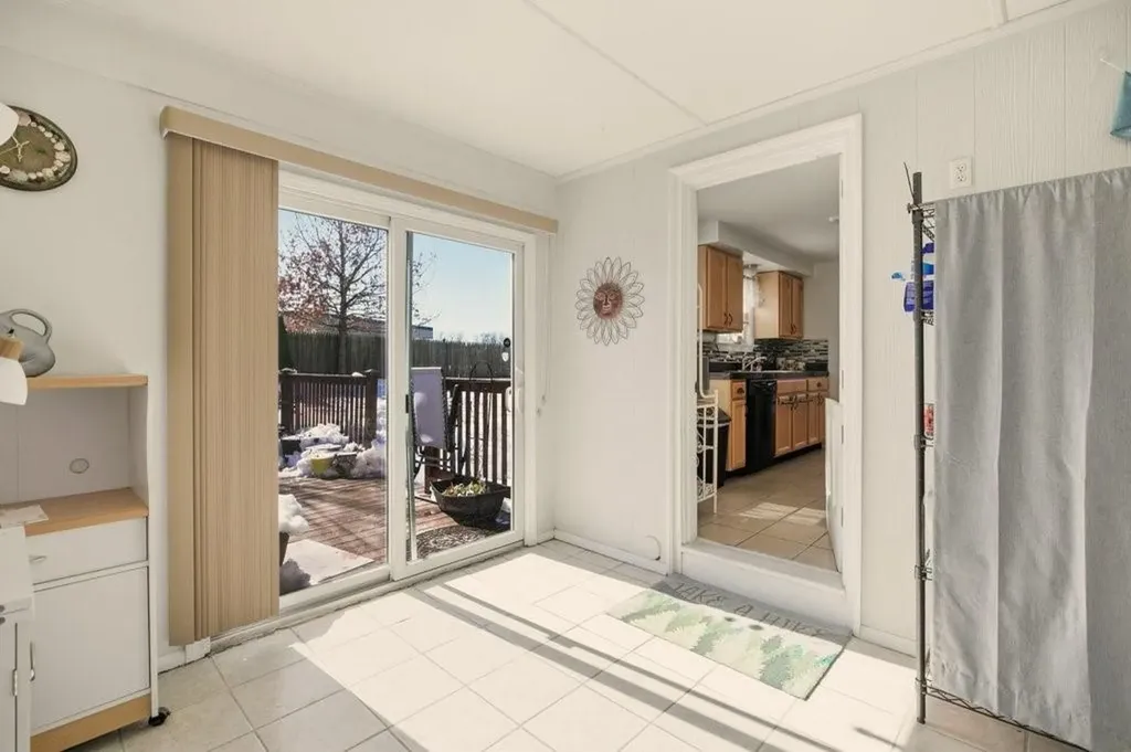 57 Warren Avenue Tiverton RI 02878