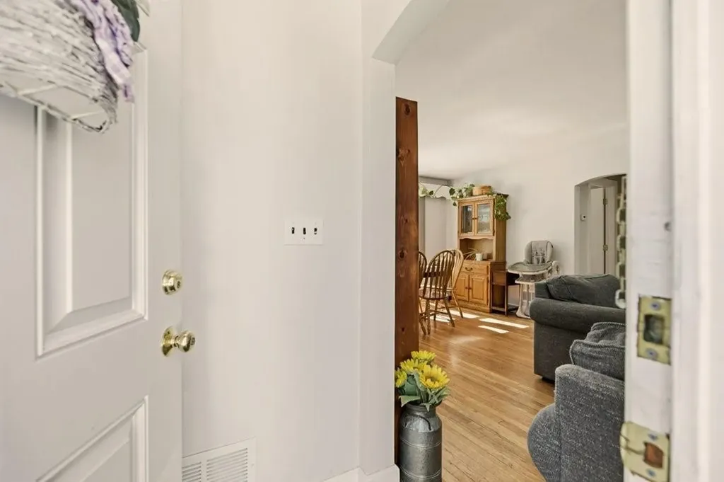 57 Warren Avenue Tiverton RI 02878