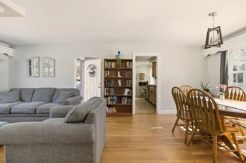 57 Warren Avenue Tiverton RI 02878