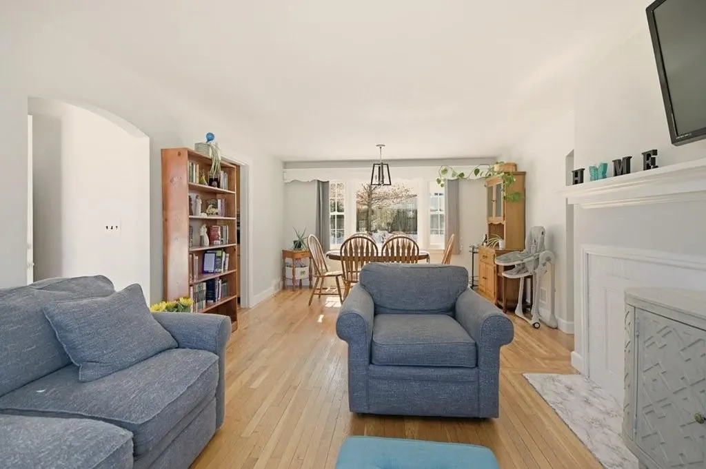 57 Warren Avenue Tiverton RI 02878