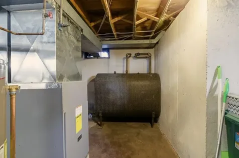 57 Warren Avenue Tiverton RI 02878