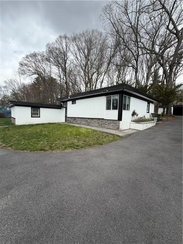 35 Fenwood Avenue Smithfield RI 02917
