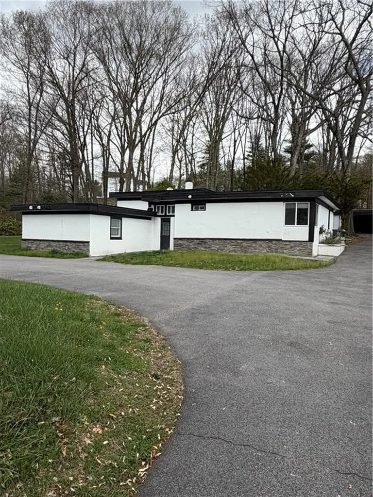 35 Fenwood Avenue Smithfield RI 02917