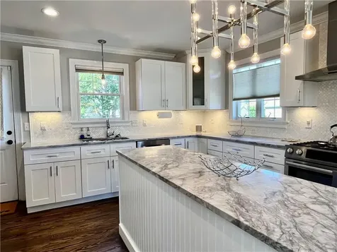 24 1/2 Stockholm Street Newport RI 02840