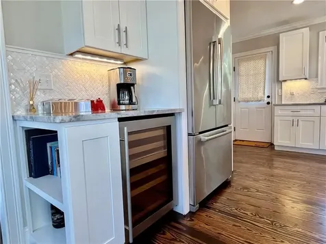24 1/2 Stockholm Street Newport RI 02840