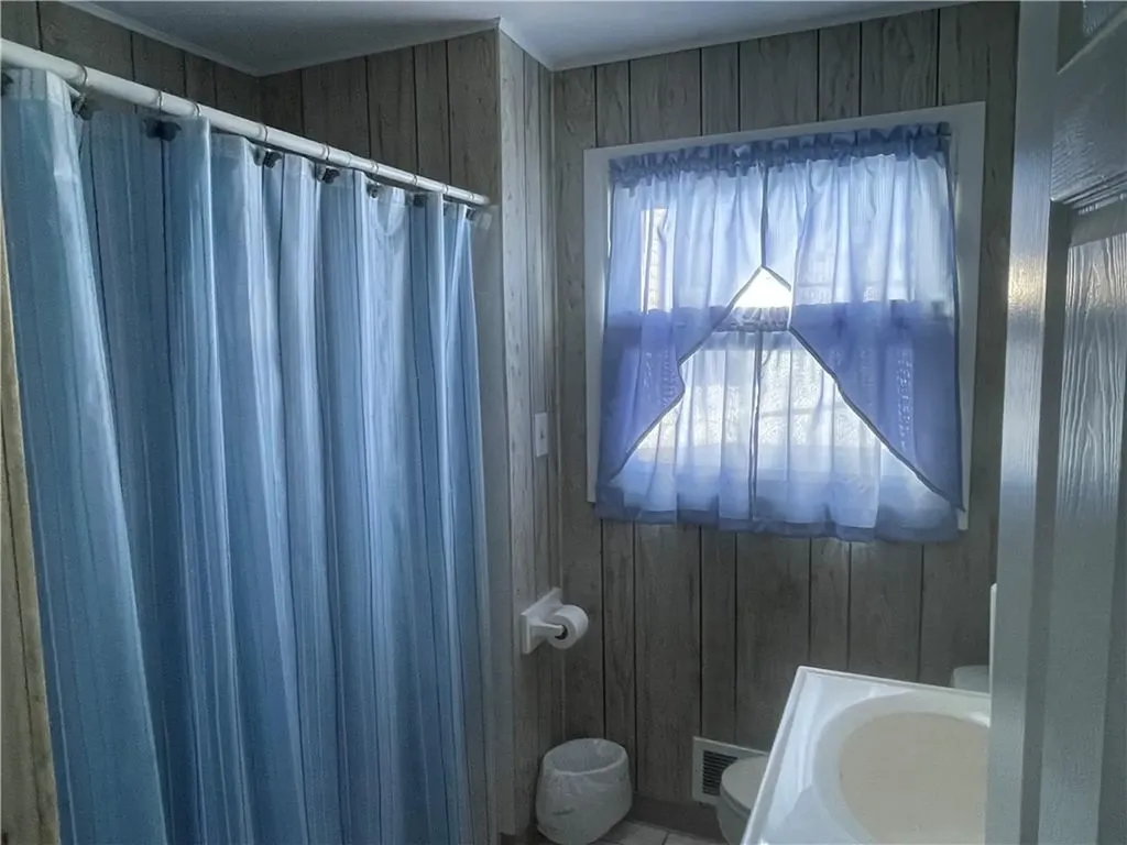 33 Kent Street Cumberland RI 02864