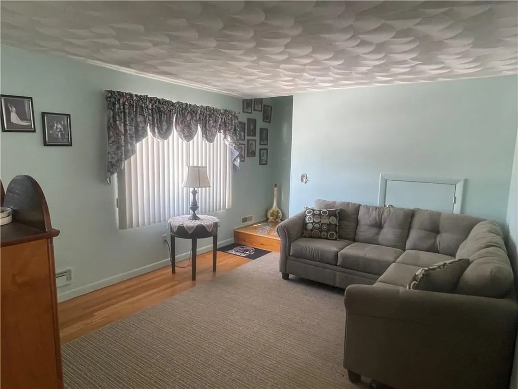 33 Kent Street Cumberland RI 02864