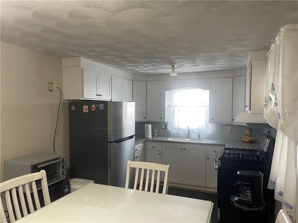 33 Kent Street Cumberland RI 02864