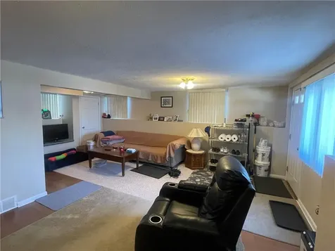 33 Kent Street Cumberland RI 02864