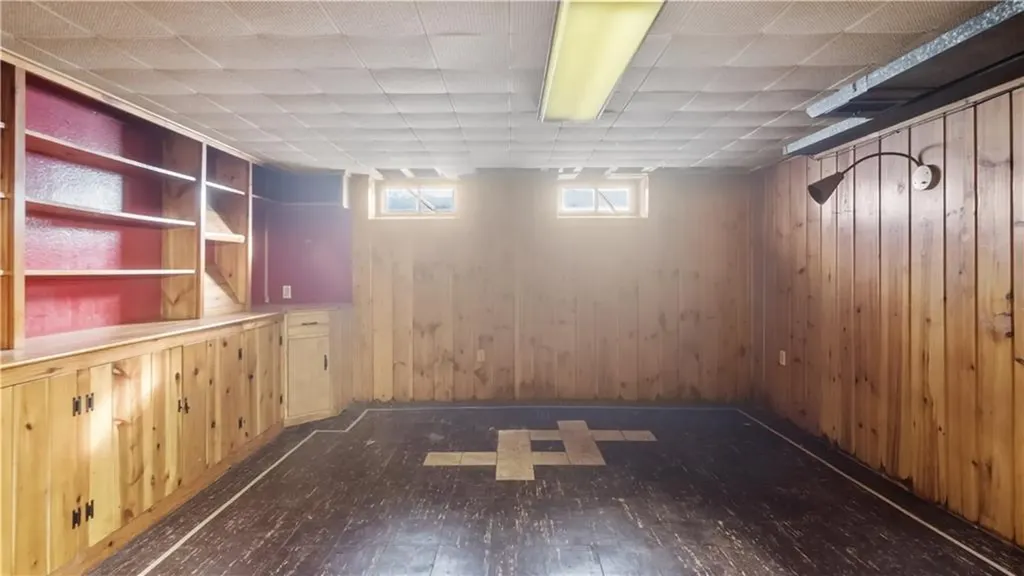 24 Elm Circle Cranston RI 02920