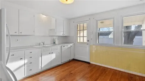 24 Elm Circle Cranston RI 02920