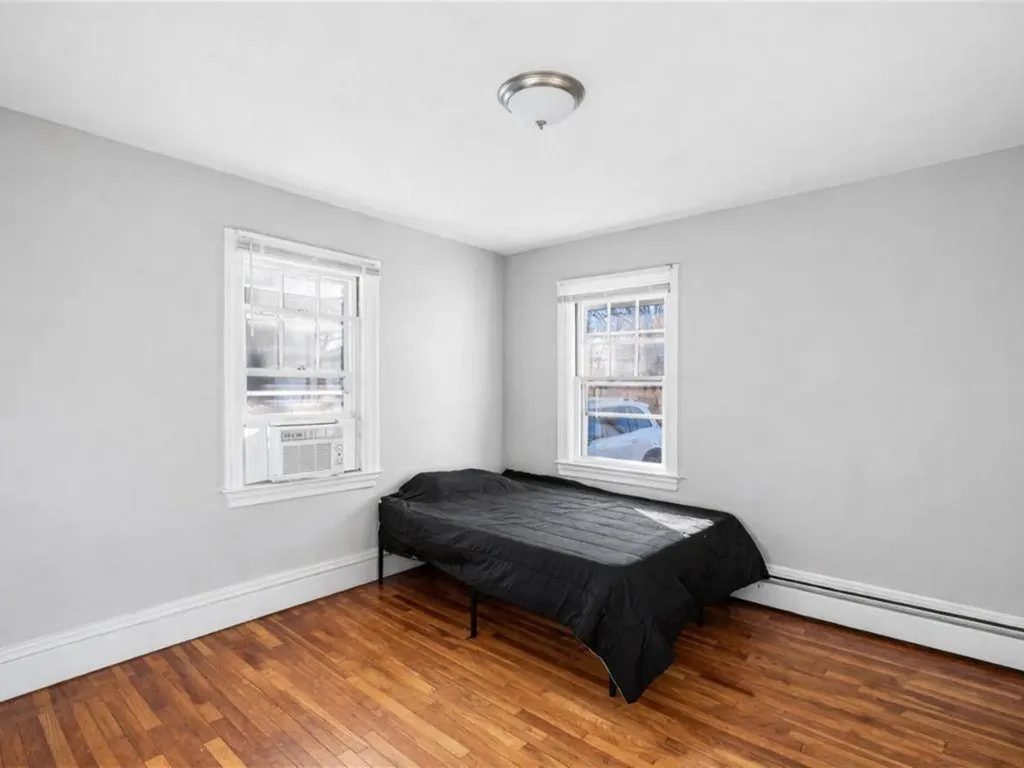 39 Hillview Avenue Providence RI 02908