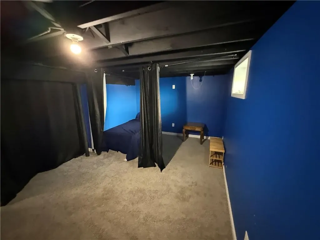 39 Hillview Avenue Providence RI 02908