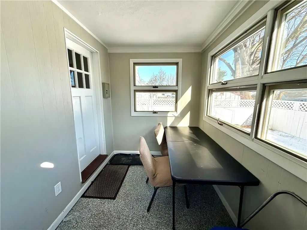 39 Hillview Avenue Providence RI 02908